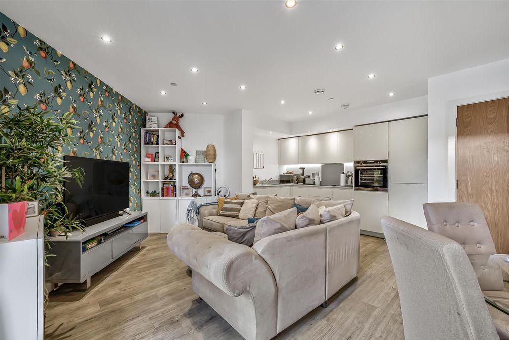Property photo 3 of 11 5.Jpg