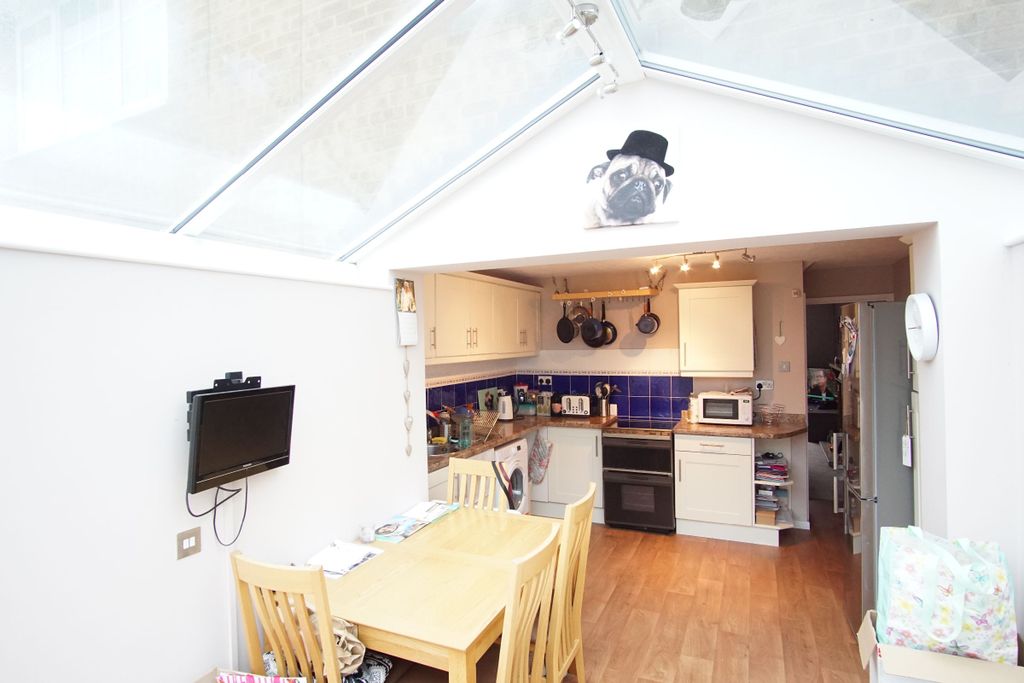 Property photo 2 of 6