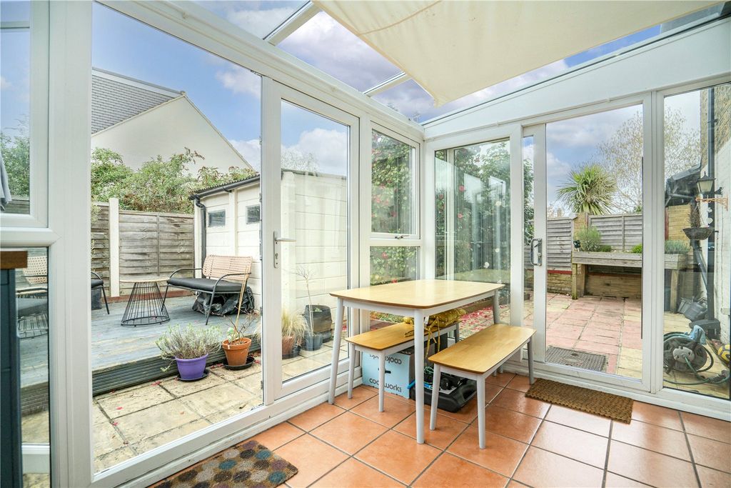 Property photo 1 of 15 Picture No. 11