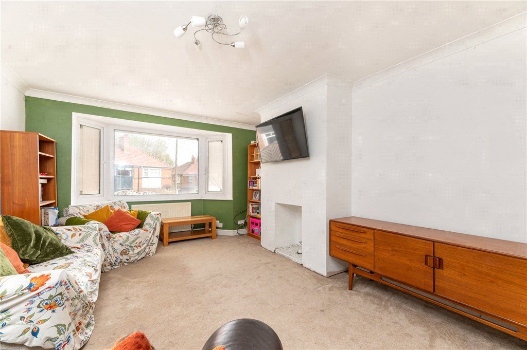 Property photo 2 of 34 Living Room