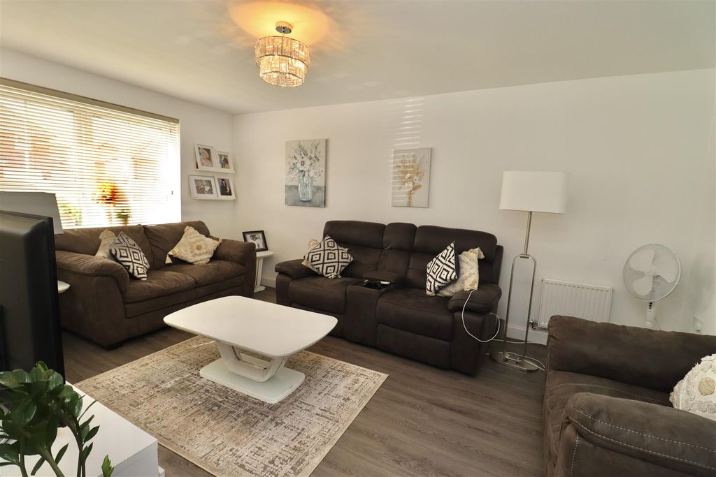 Property photo 3 of 16 Img_8337.Jpg