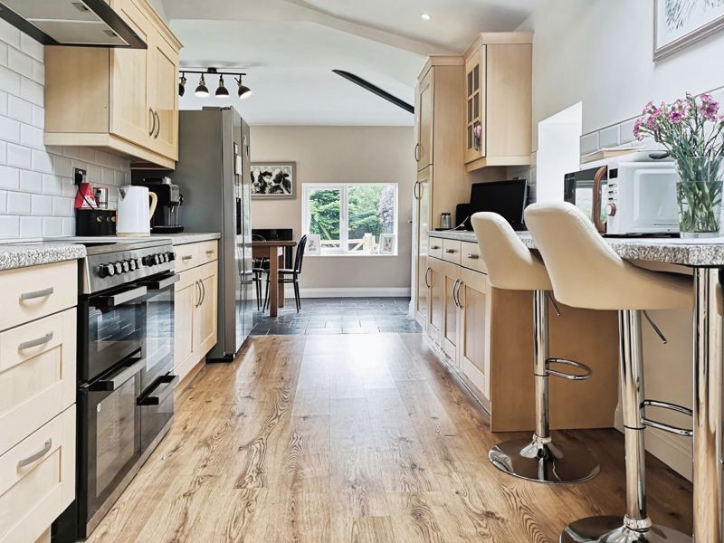 Property photo 2 of 16 Photo 16