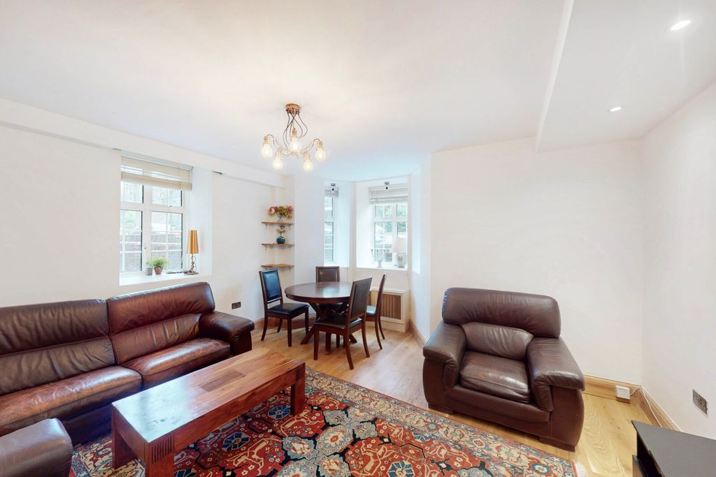 Property photo 3 of 14 Picture No. 12