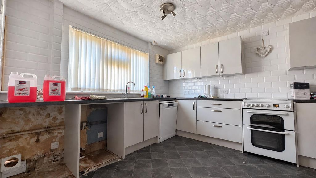 Property photo 3 of 15 E017455c-d092-49A8-895F-796E611123A4.Png