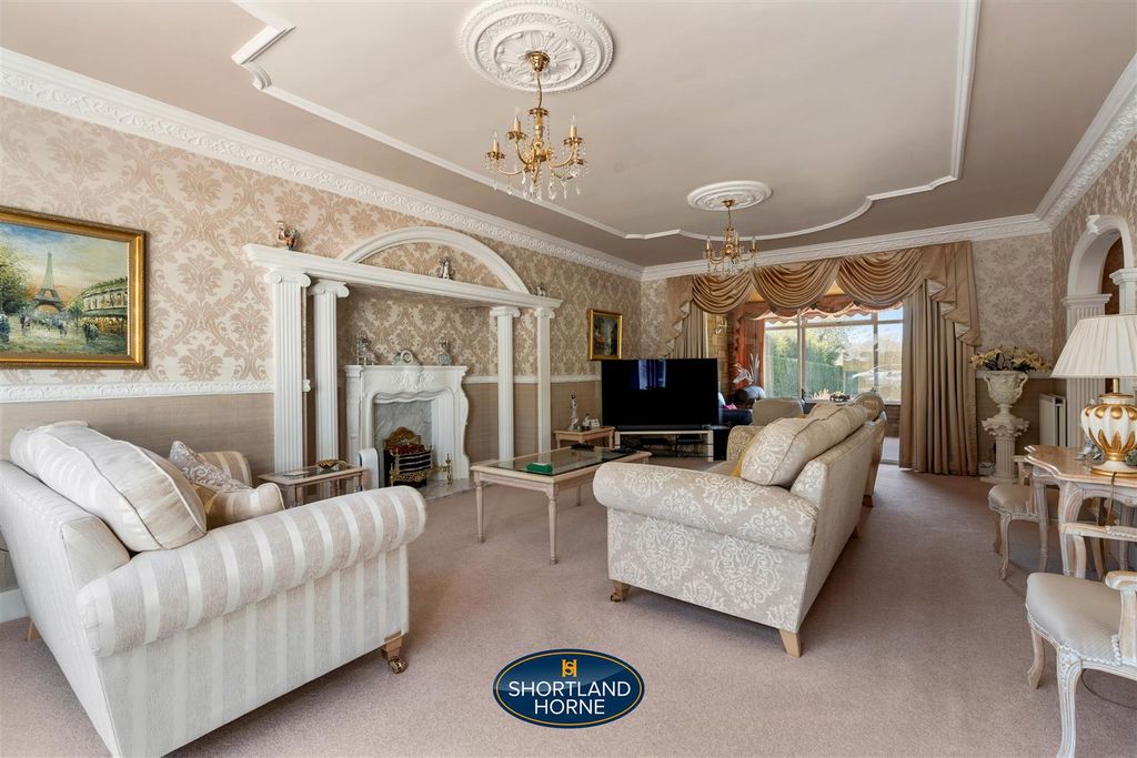 Property photo 3 of 60 104 Kenilworth Road Wm (7 Of 70).Jpg