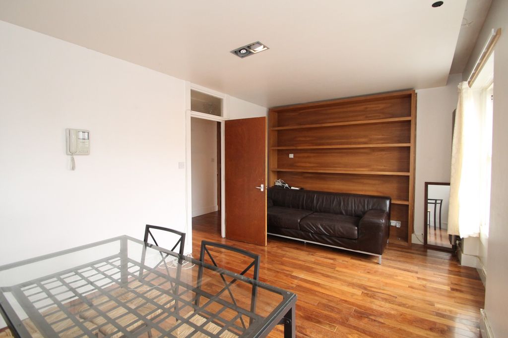 Property photo 3 of 8