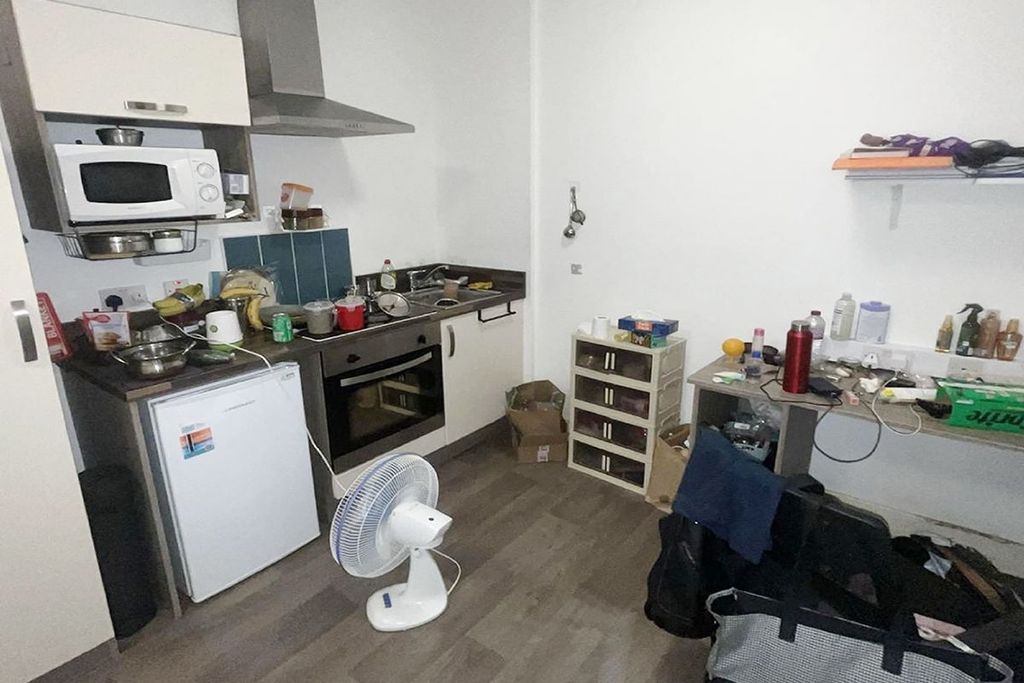 Property photo 2 of 9
