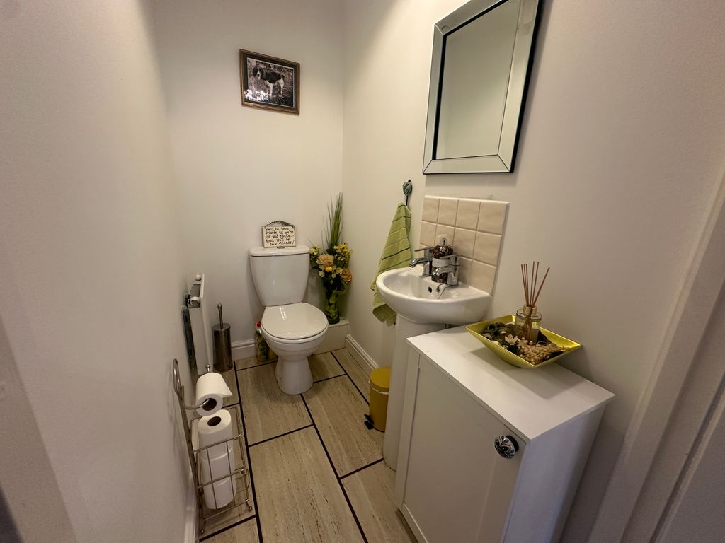 Property photo 3 of 24