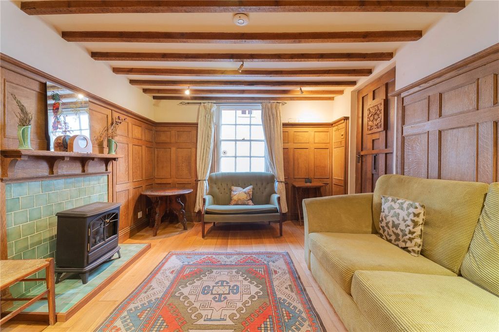 Property photo 3 of 8 Sitting Room