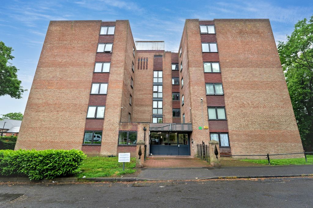 Property photo 1 of 15 32 Benwell Close, Benwell Grange, Newcastle Upon Tyne, Ne15 6Rz