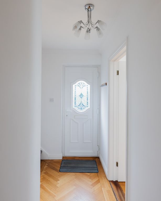 Property photo 3 of 20