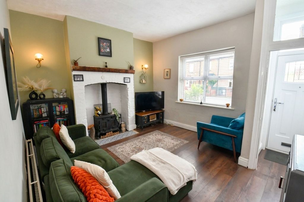 Property photo 2 of 22