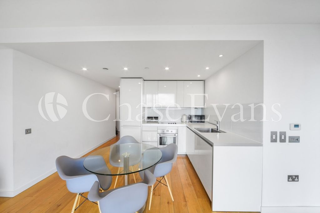 Property photo 2 of 13 Dining Area