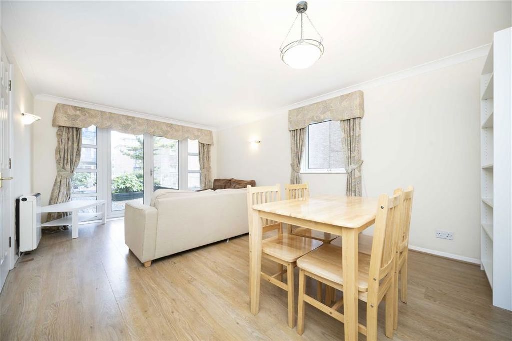 Property photo 2 of 7