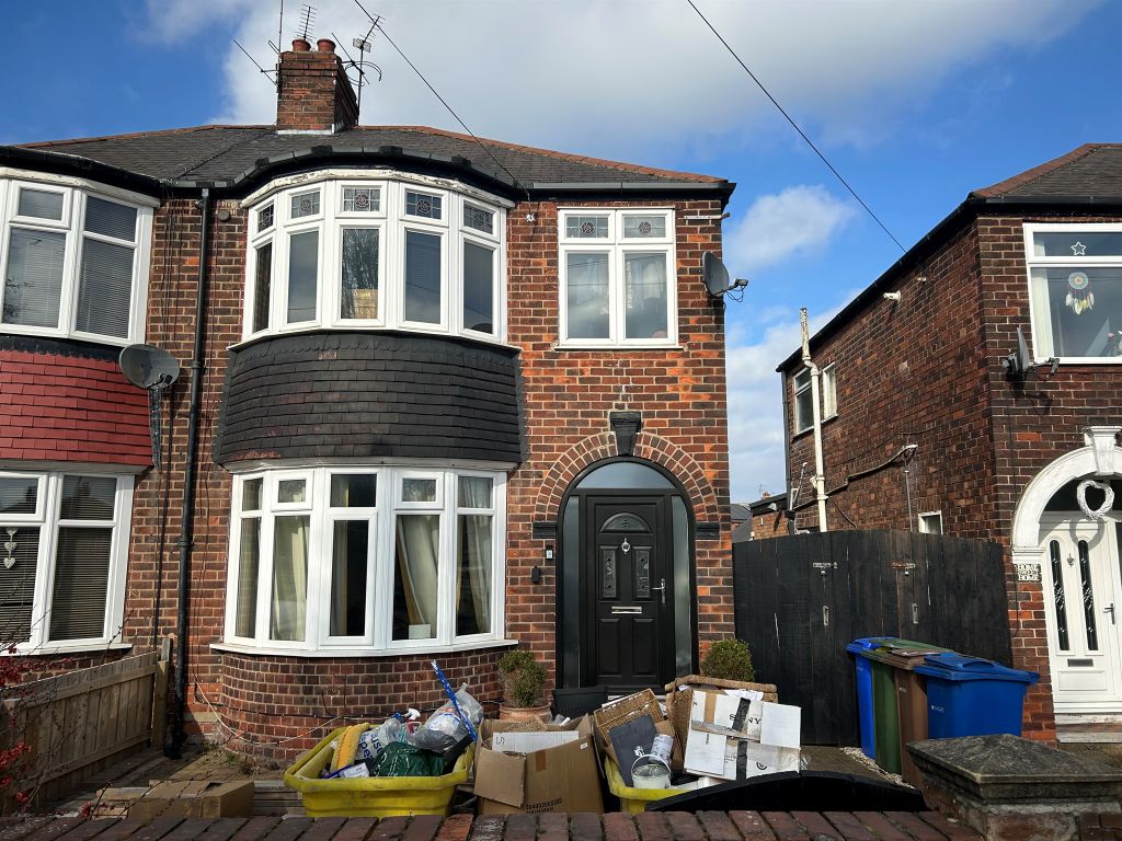 Property photo 1 of 2
