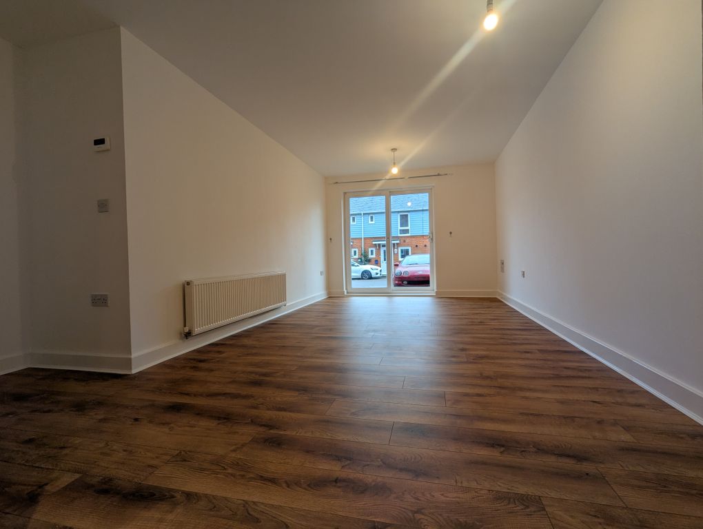 Property photo 3 of 10 Lounge