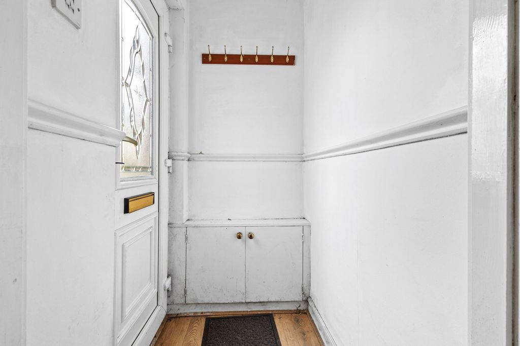 Property photo 3 of 29