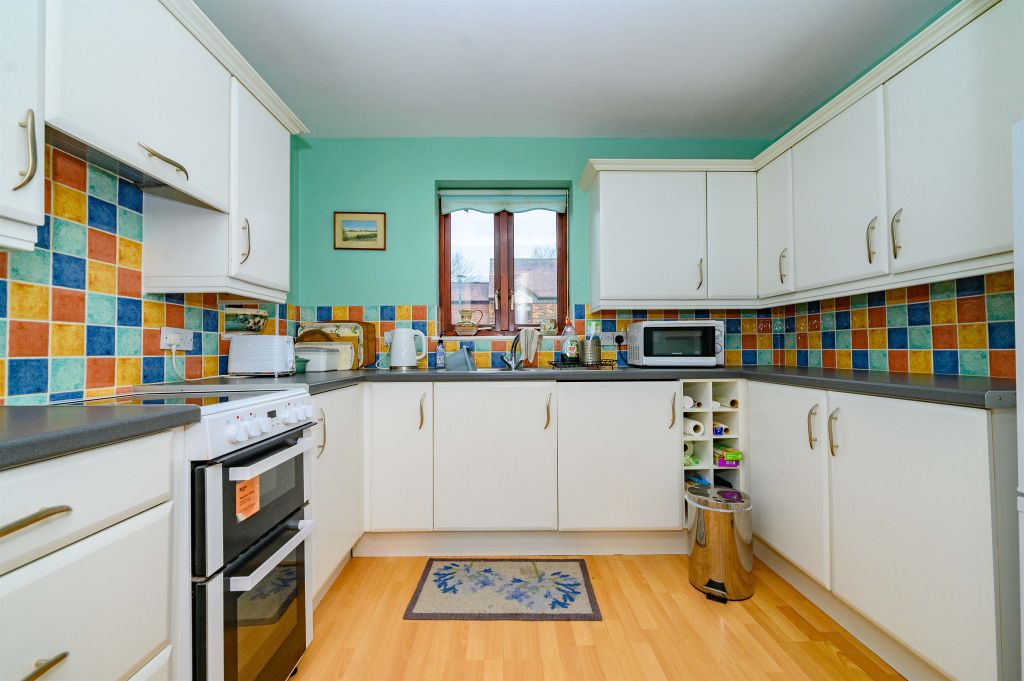 Property photo 3 of 11