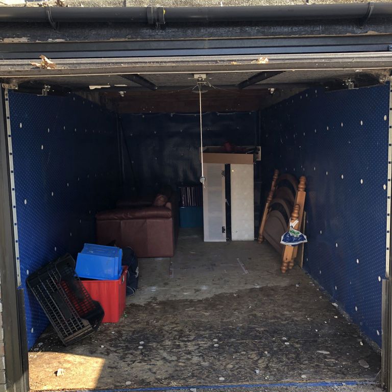 Property photo 1 of 2