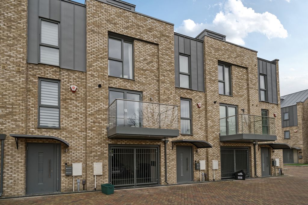 Property photo 1 of 26 External