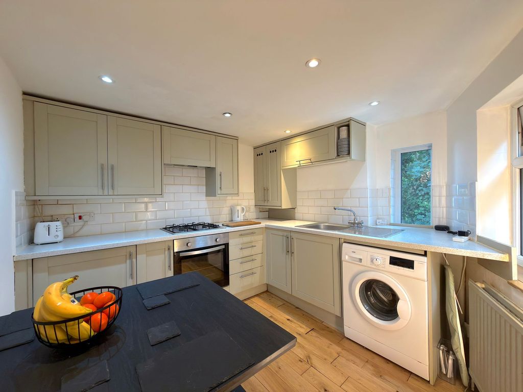 Property photo 2 of 13 Kitchen (1)
