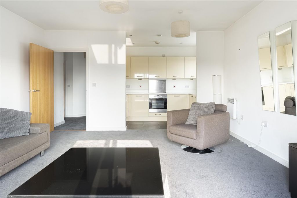Property photo 2 of 7