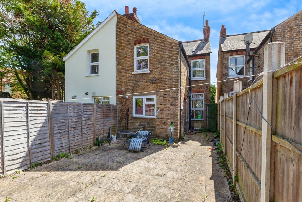 Property photo 3 of 19