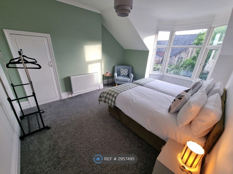 Property photo 1 of 25