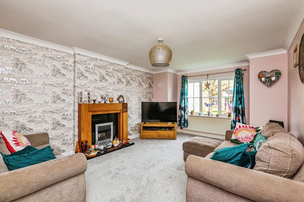 Property photo 3 of 15