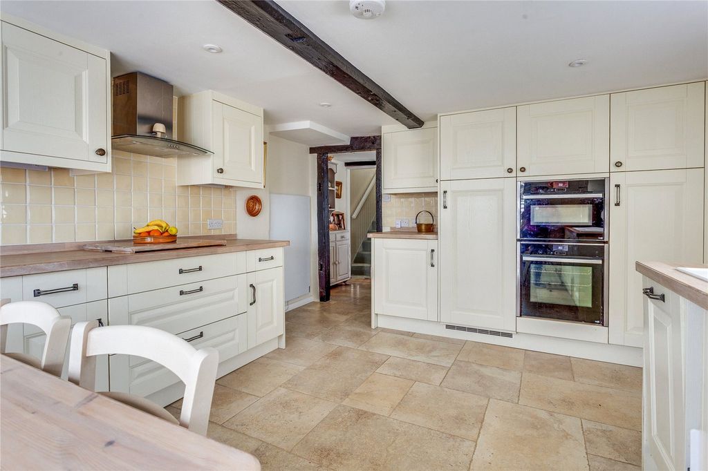 Property photo 3 of 16 Picture No. 32