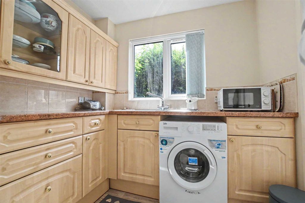 Property photo 3 of 12 Picture No. 11