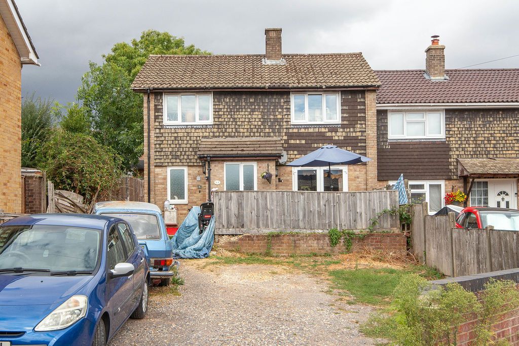 Property photo 1 of 12 External