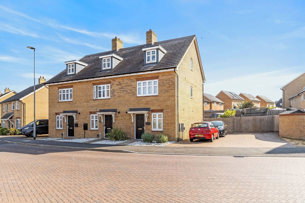 Property photo 1 of 35