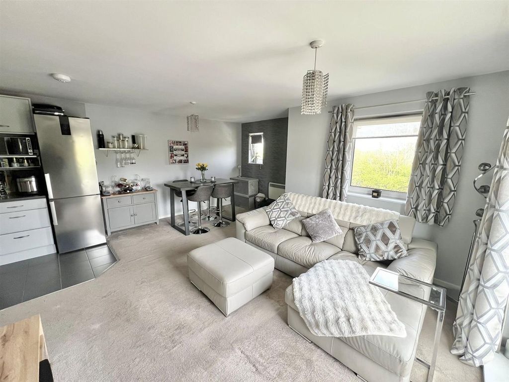 Property photo 2 of 16 Open Plan Living Dining Kitchen