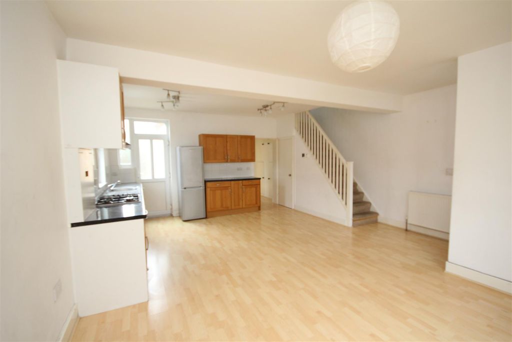 Property photo 3 of 10 Img_2811.Jpg