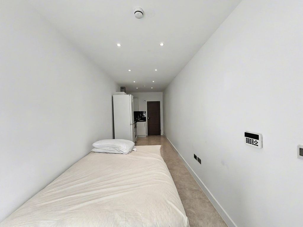 Property photo 3 of 4