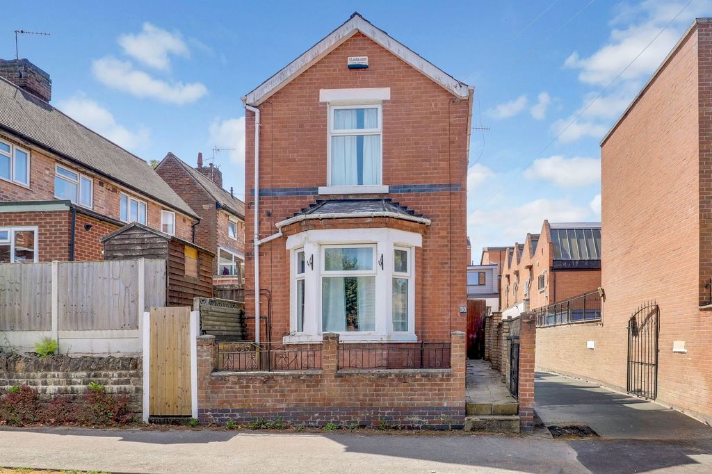 Property photo 1 of 17