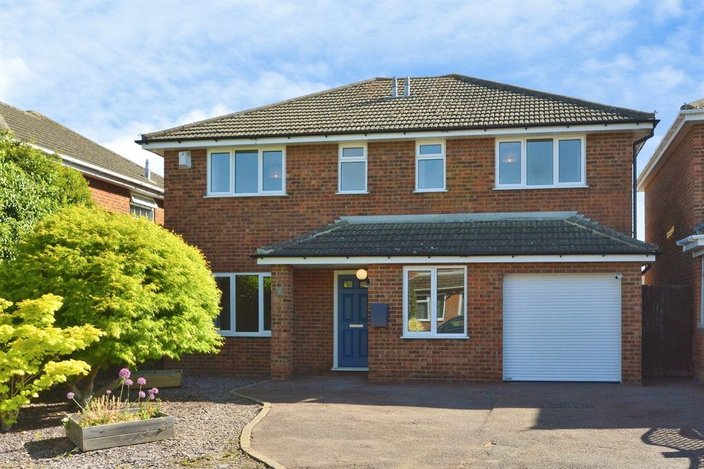Property photo 1 of 17
