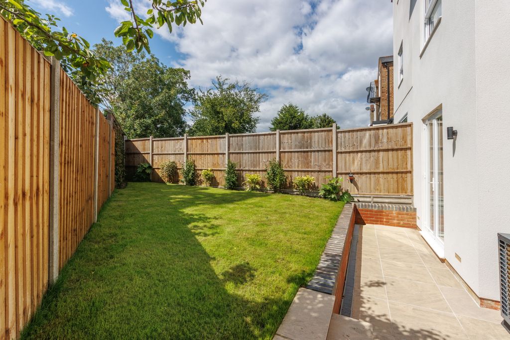 Property photo 3 of 17 Photo 27