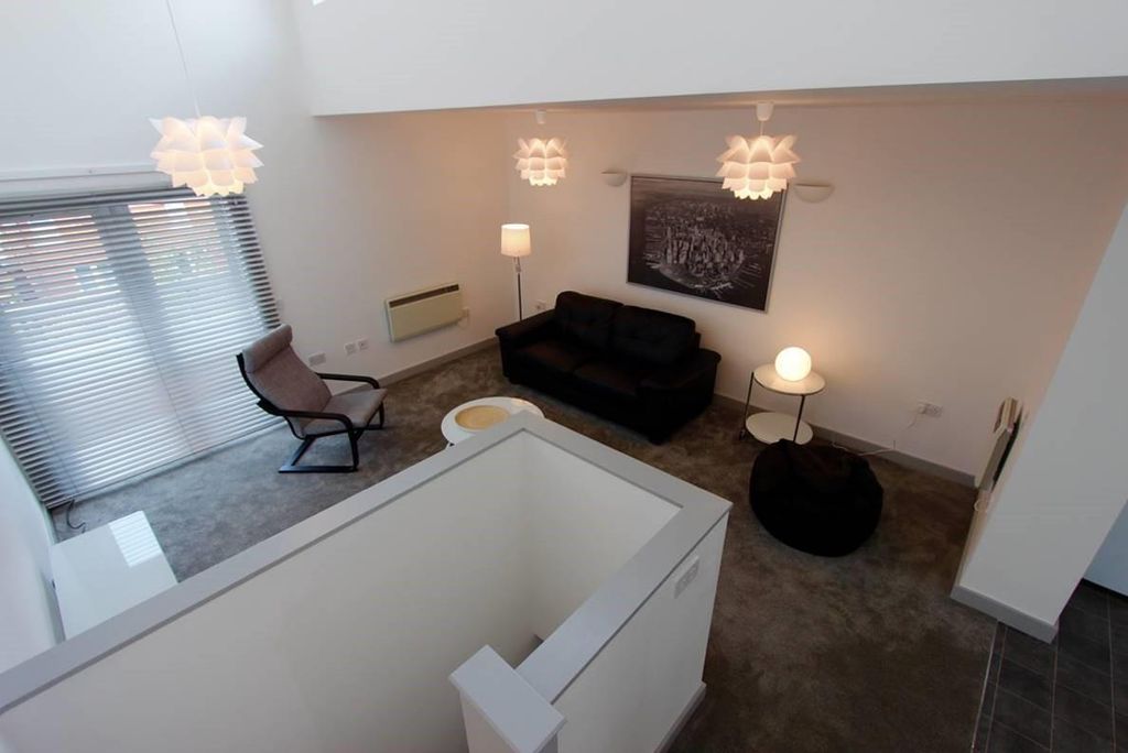 Property photo 3 of 12