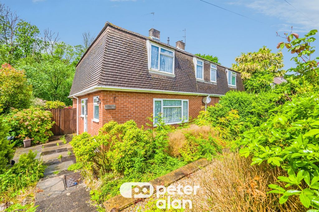 4 bed semi-detached house for saleFishguard Road, Llanishen, Cardiff CF14