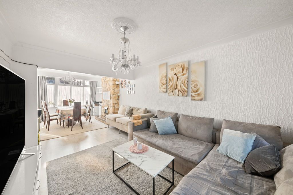 Property photo 3 of 18 Photo 18