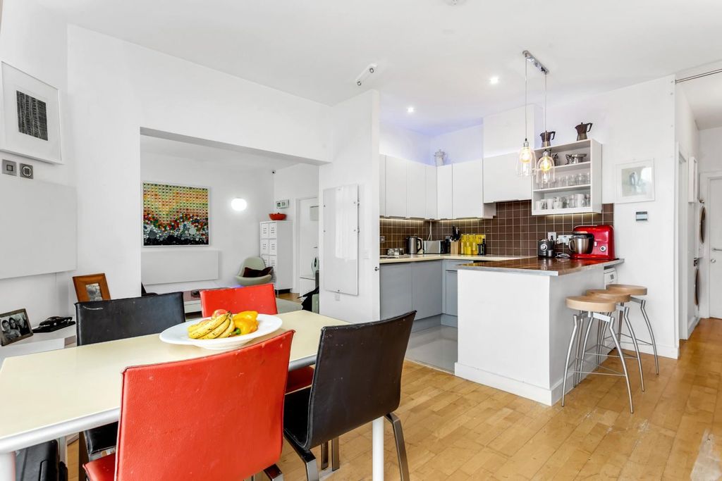 Property photo 3 of 19 Kitchen/Dining Room