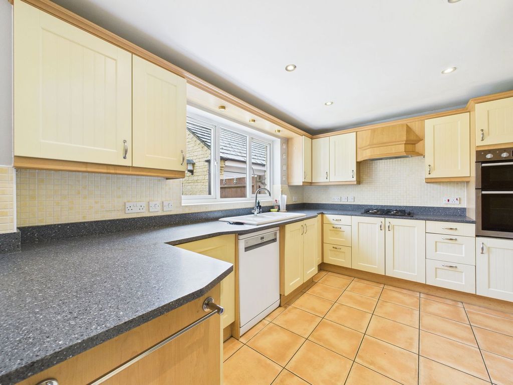 Property photo 2 of 22