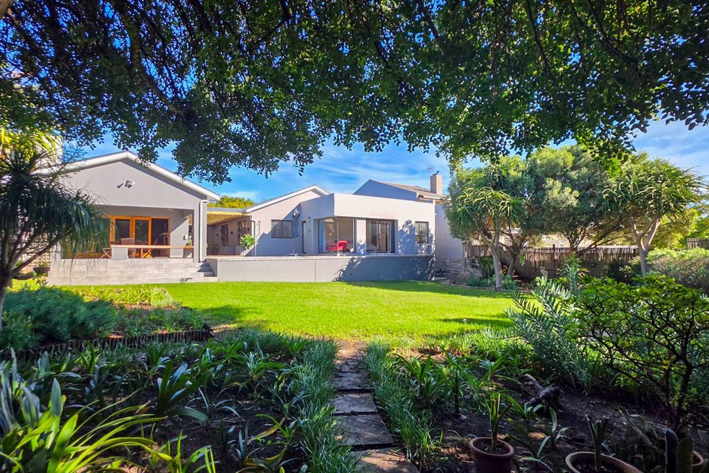 Property photo 1 of 65 1TV1737334
