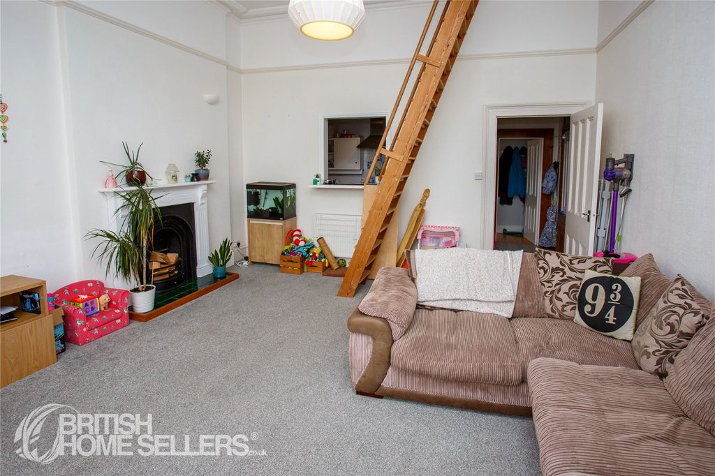 Property photo 3 of 29 Picture No. 25