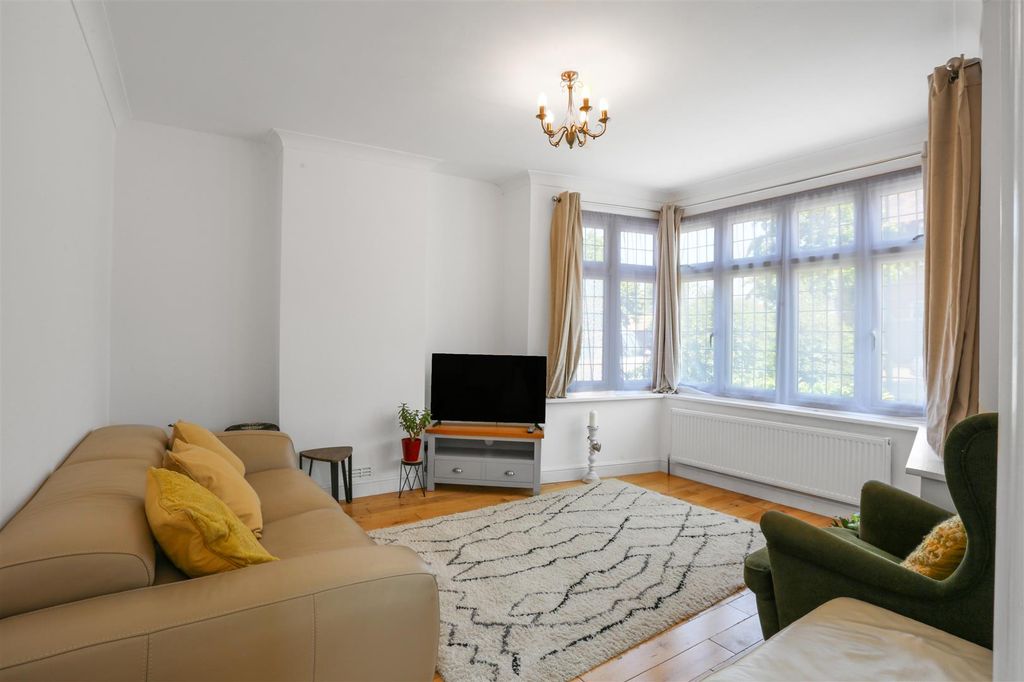 Property photo 2 of 49 1731868817 - 14.Jpg