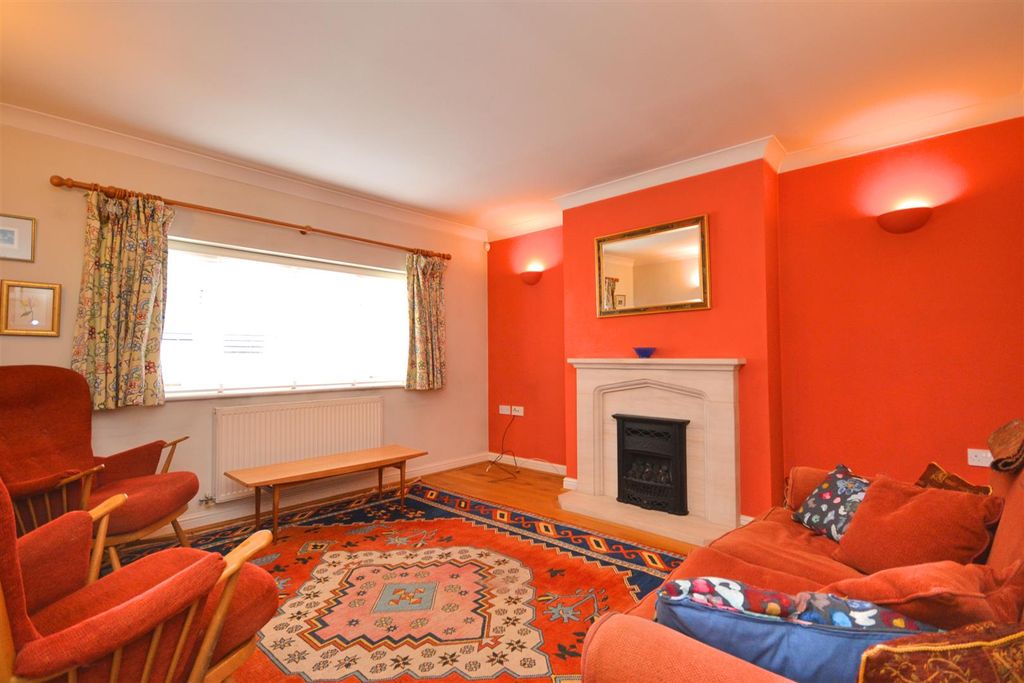 Property photo 2 of 15 11 (24).Png