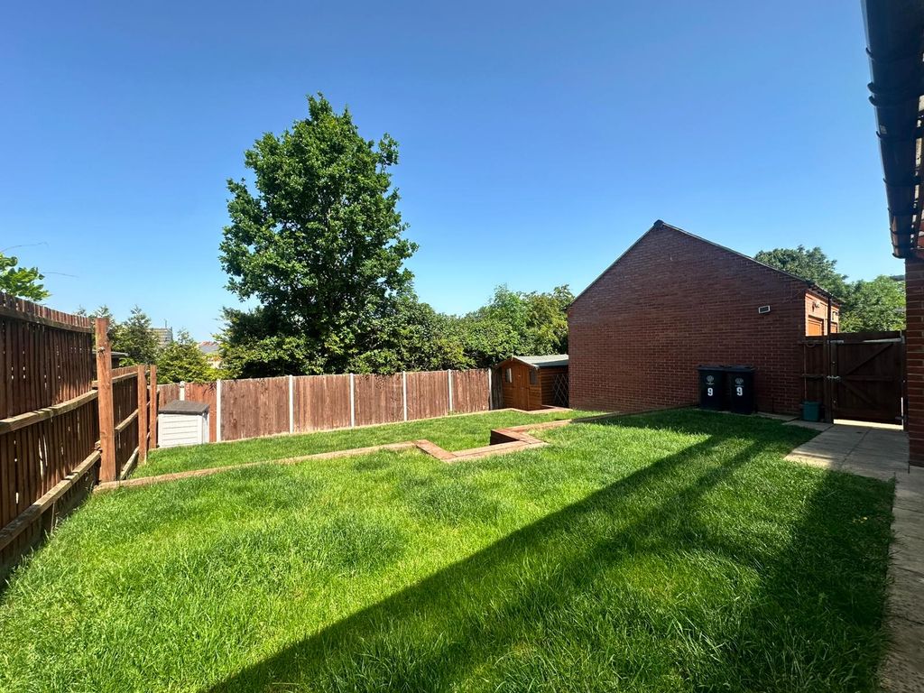Property photo 3 of 26