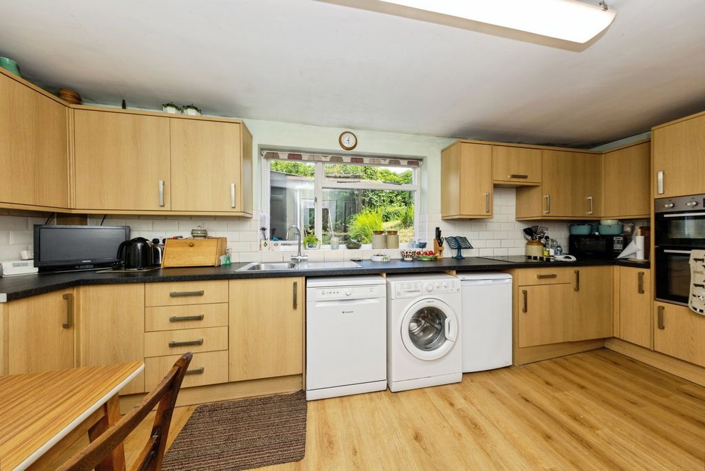 Property photo 3 of 23 Pbox-Img.Jpg